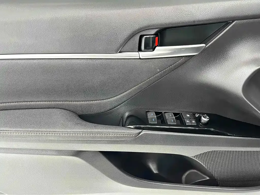 Toyota Camry 2021 из CN, фото 8
