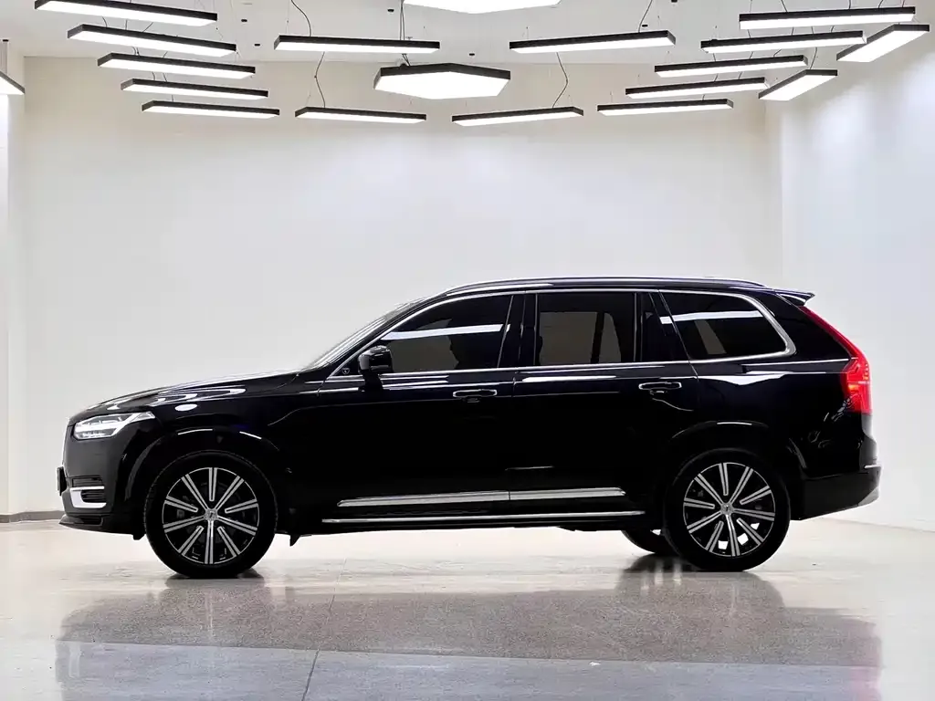 Volvo XC90 2023 из CN, фото 3