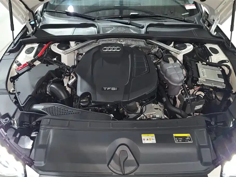 Audi A4L 2021 из CN, фото 10