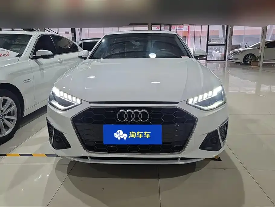 Audi A4L 2021 из CN, фото 2