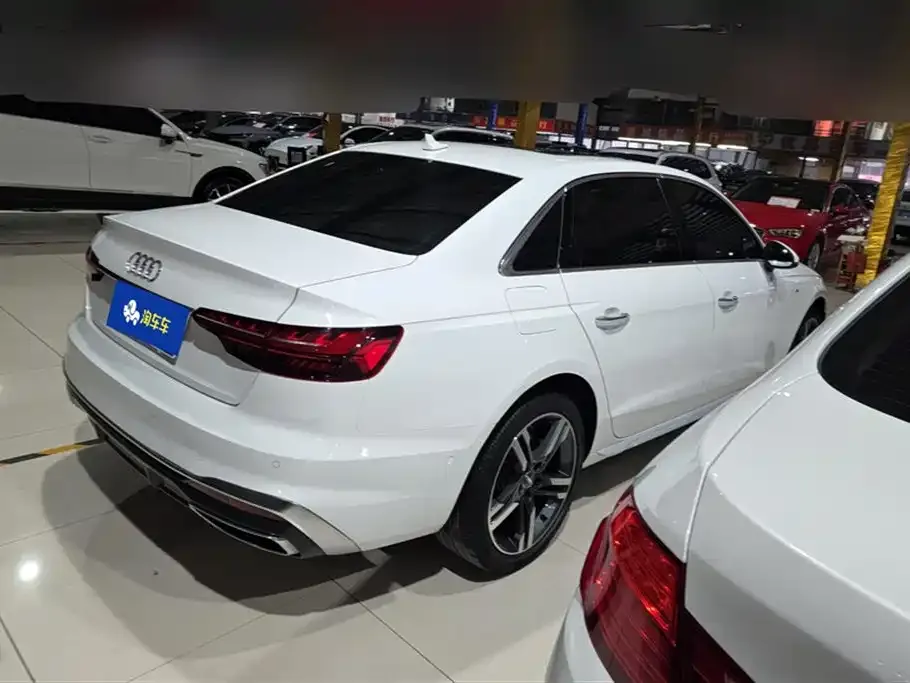 Audi A4L 2021 из CN, фото 3