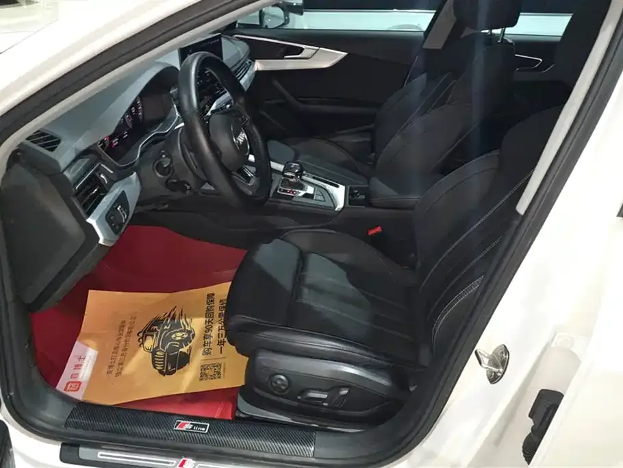 Audi A4L 2021 из CN, фото 9