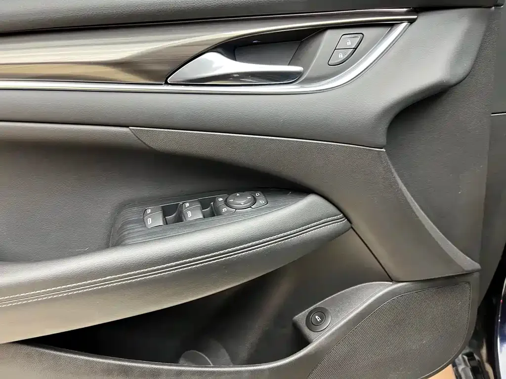 Buick LaCrosse — фото 10