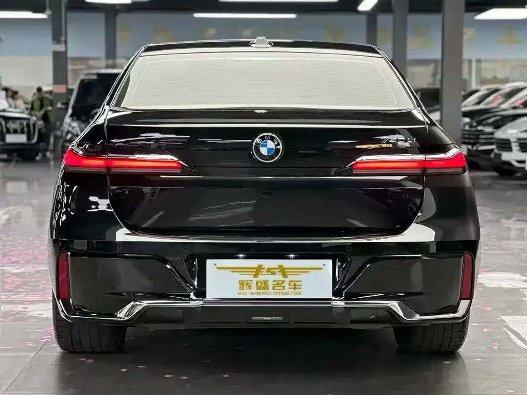 BMW 7 Series 2023 из CN, фото 6