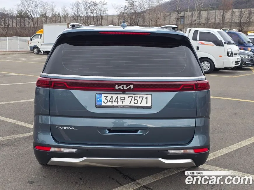 Kia Carnival — фото 2