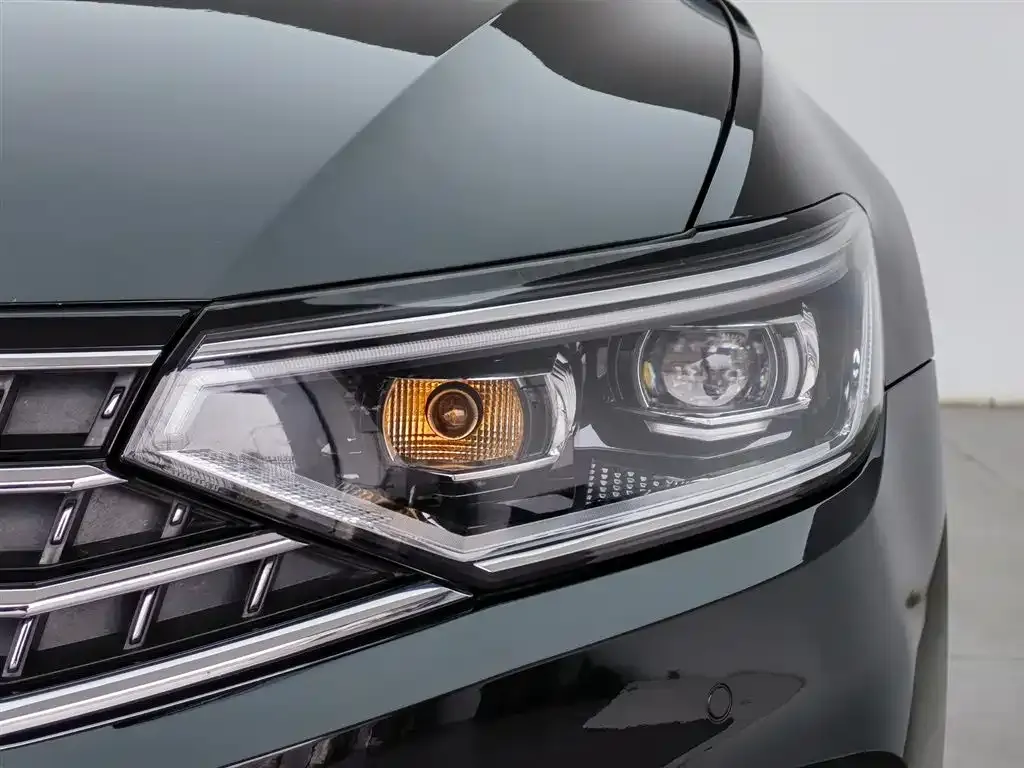 Volkswagen Magotan 2025 из CN, фото 4