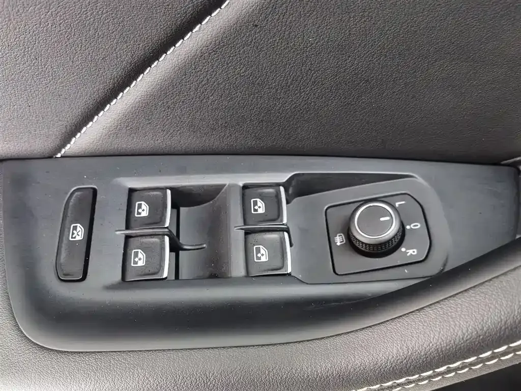 Volkswagen Magotan 2025 из CN, фото 8