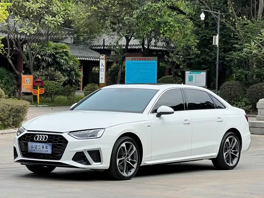 Audi A4L — фото 1