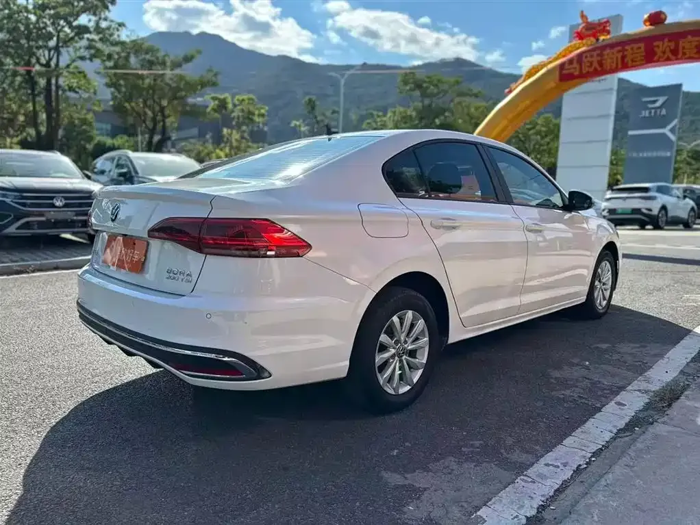 Volkswagen Bora 2023 из CN, фото 6