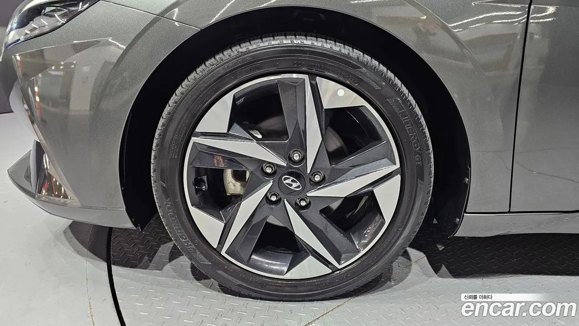 Hyundai AVANTE — фото 5