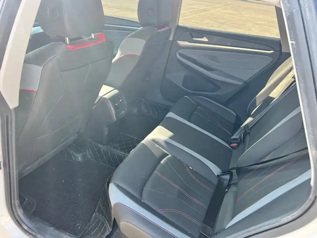 Volkswagen Lamando 2023 из CN, фото 8