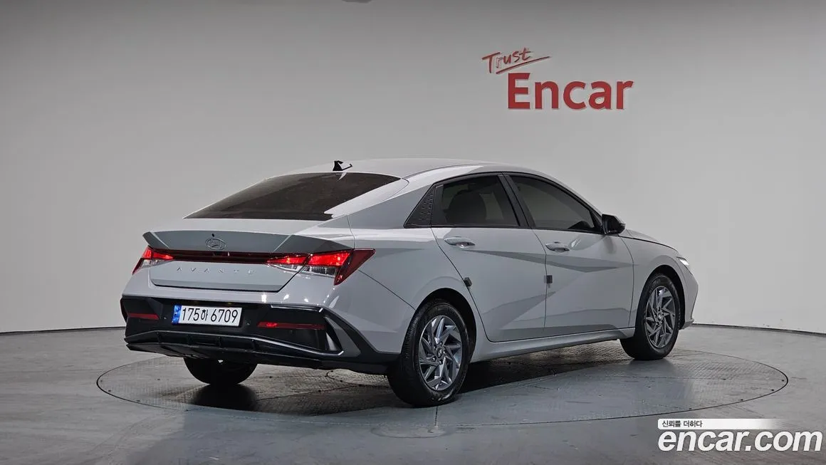 Hyundai AVANTE 2024 из KR, фото 3