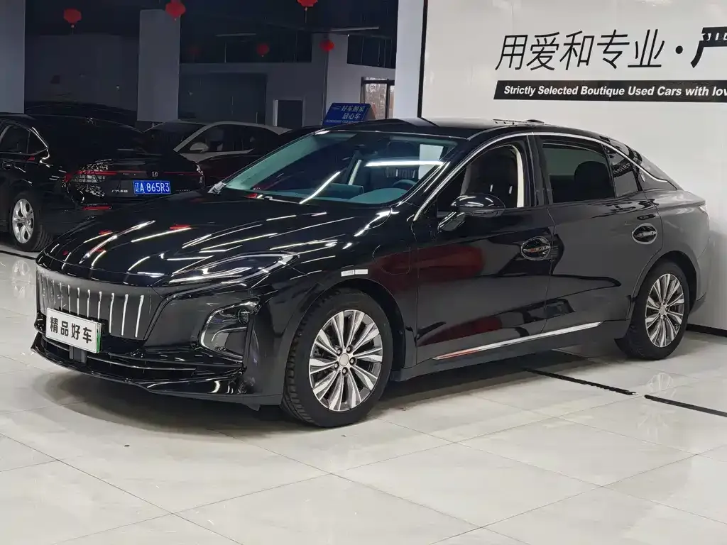 Hongqi E-QM5 — фото 1