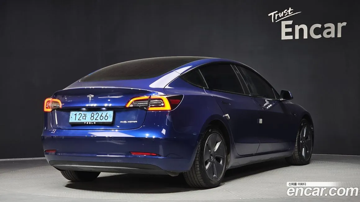 Tesla Model 3 — фото 5