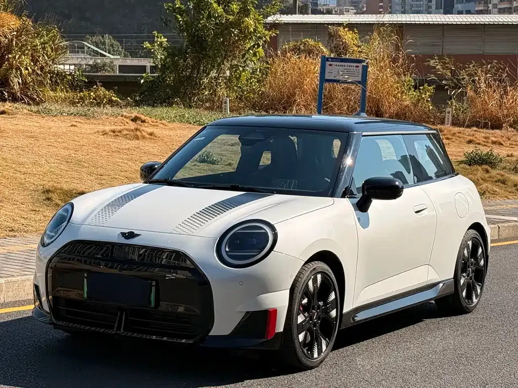MINI JCW Electric