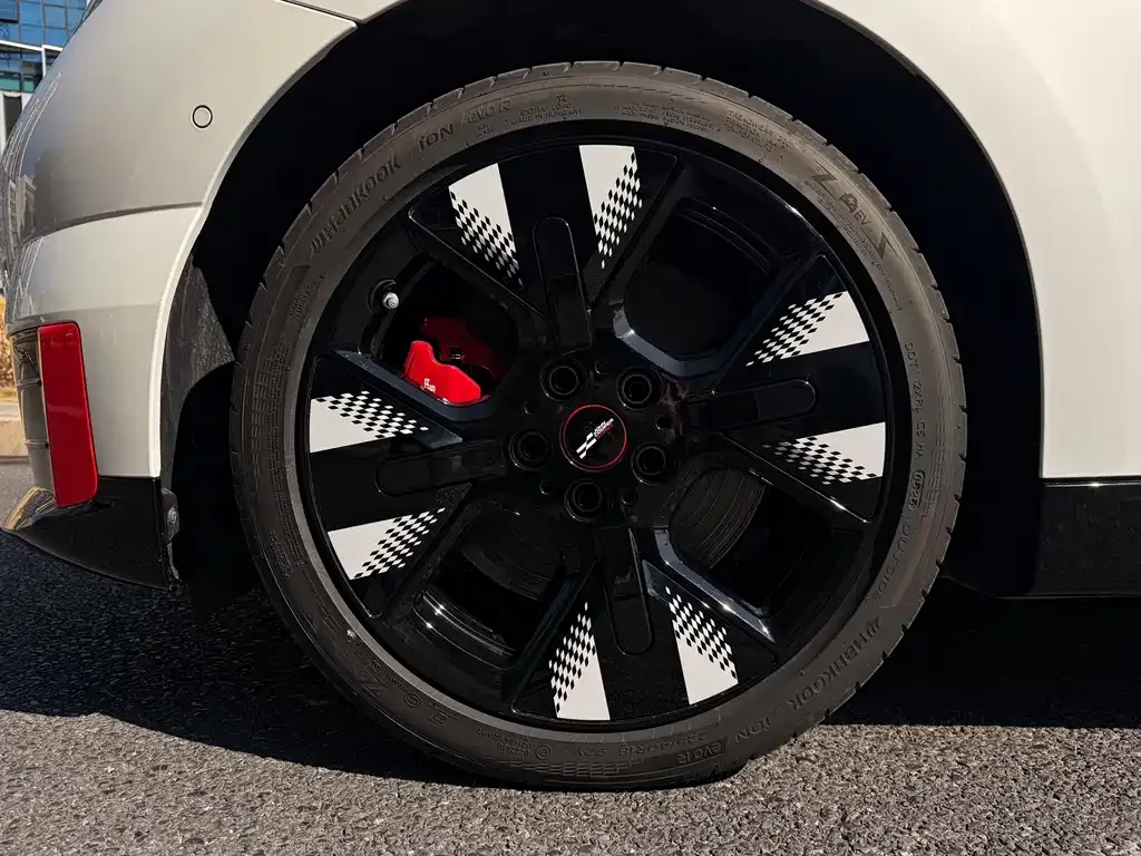 MINI JCW Electric 2026 из CN, фото 7