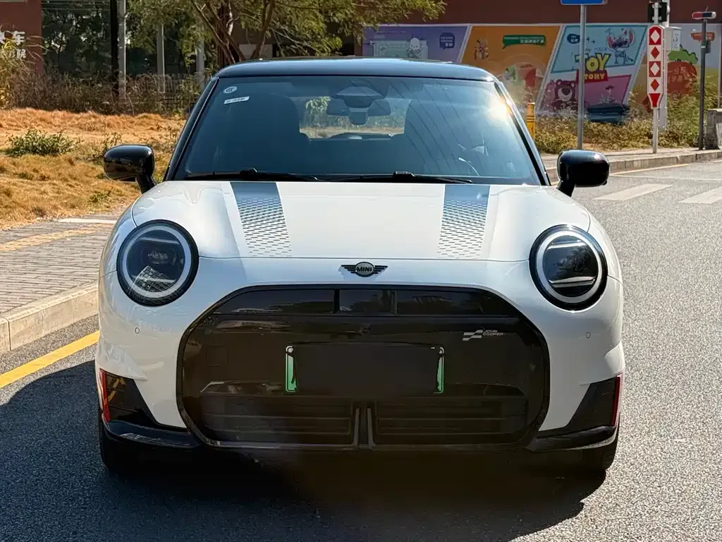 MINI JCW Electric 2026 из CN, фото 10