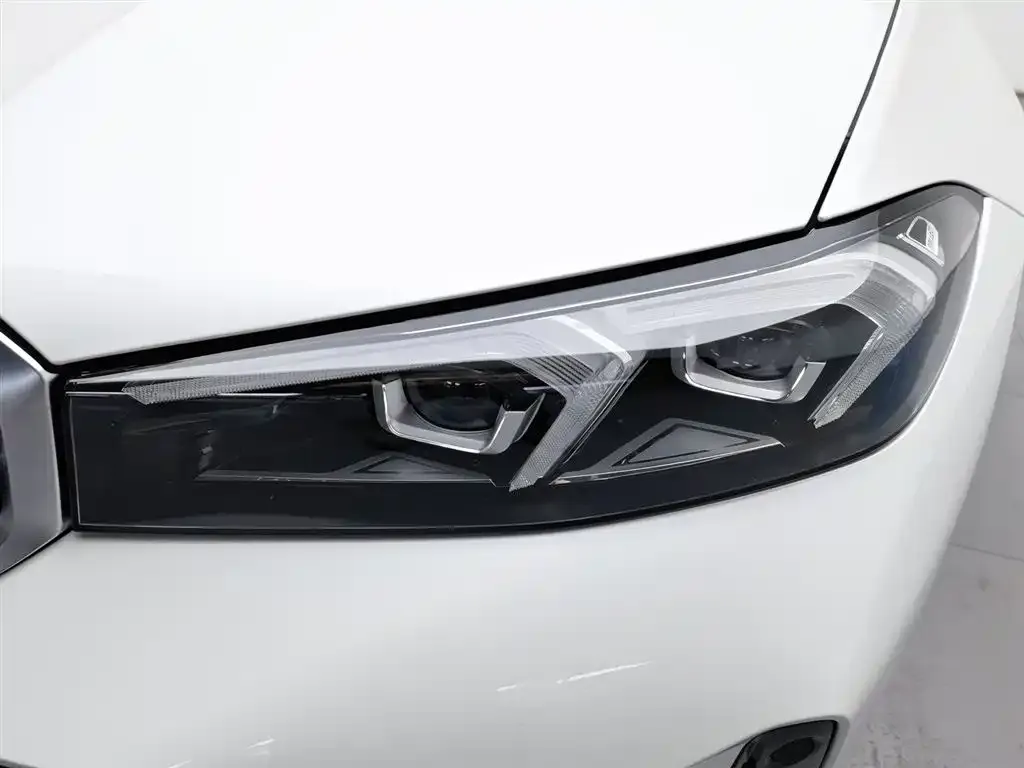 BMW 3 Series 2023 из CN, фото 3