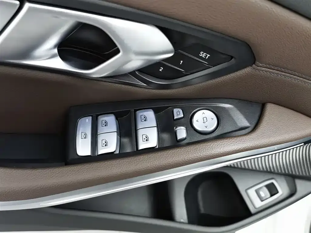 BMW 3 Series 2023 из CN, фото 9