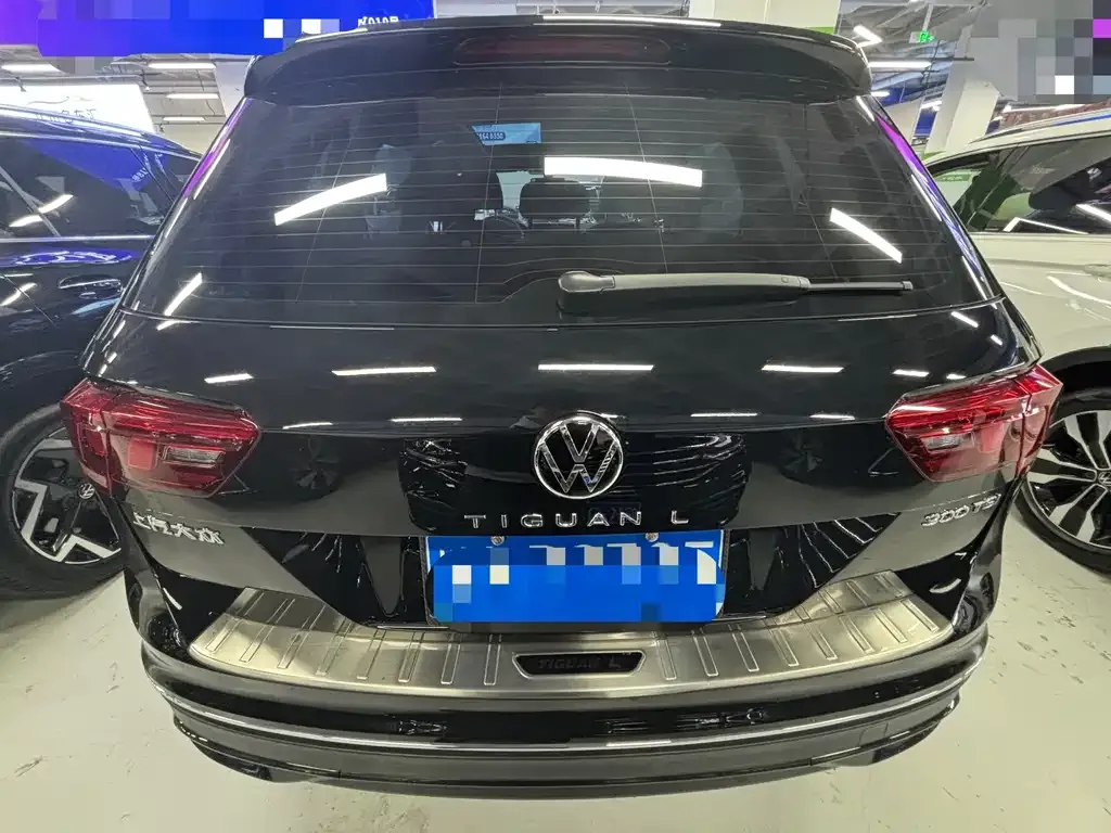 Volkswagen Tiguan L — фото 4