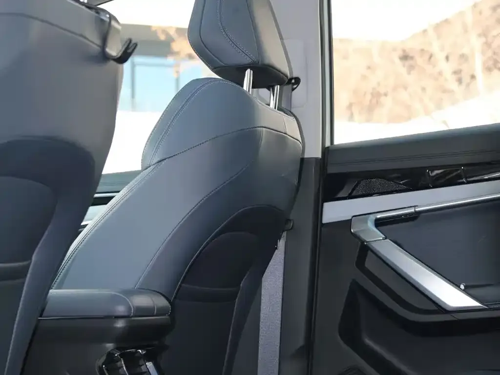 Geely Boyue L 2025 из CN, фото 2