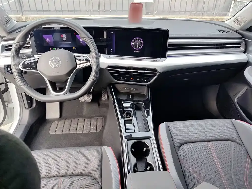 Volkswagen Lamando 2024 из CN, фото 10