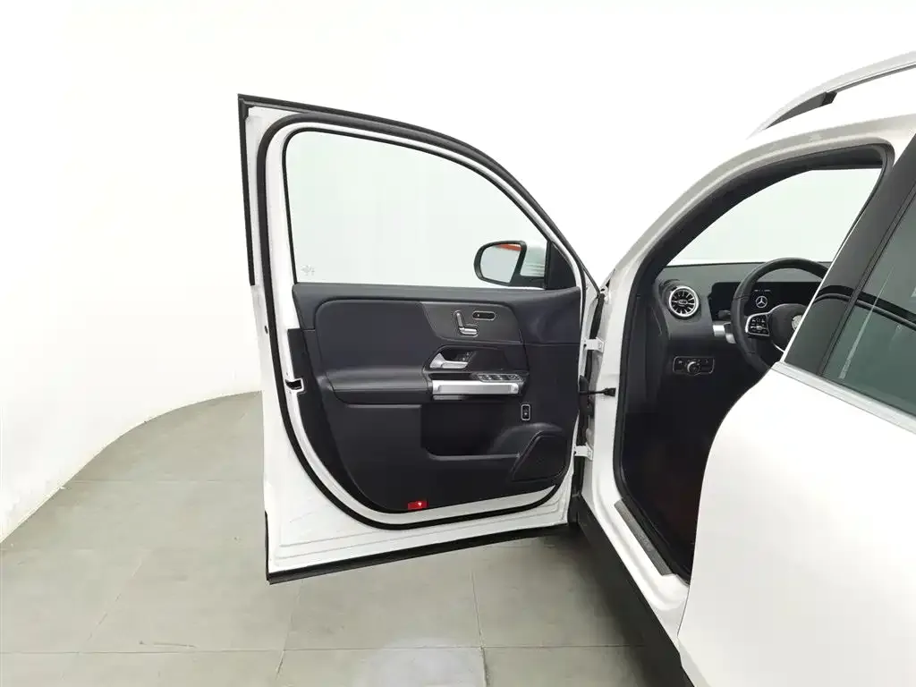 Mercedes-Benz GLB 2023 из CN, фото 9