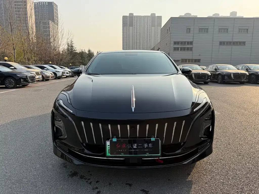 Hongqi E-QM5 — фото 2