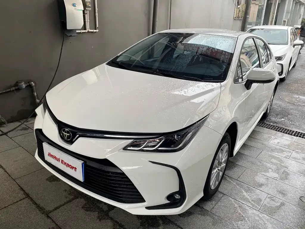 Toyota Corolla 2024 из CN, фото 1