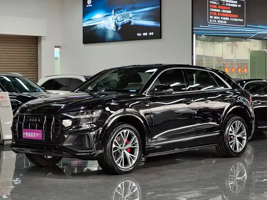 Audi Q8 2021 из CN, фото 1