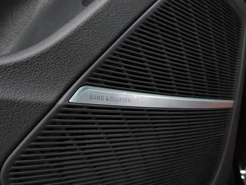 Audi Q8 2021 из CN, фото 3