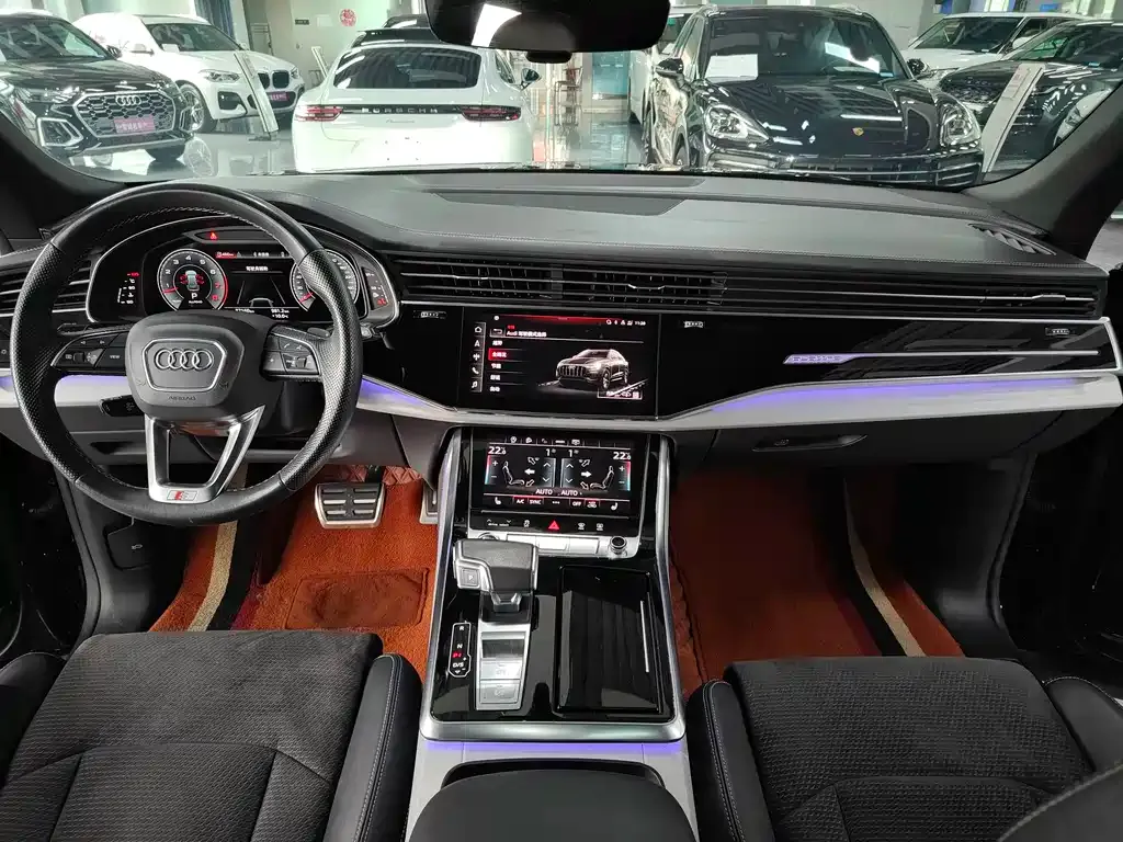 Audi Q8 2021 из CN, фото 10