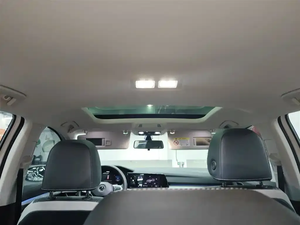 Volkswagen Golf 2022 из CN, фото 3