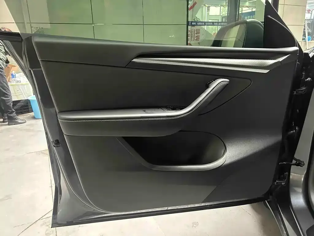 Tesla Model Y 2024 из CN, фото 7