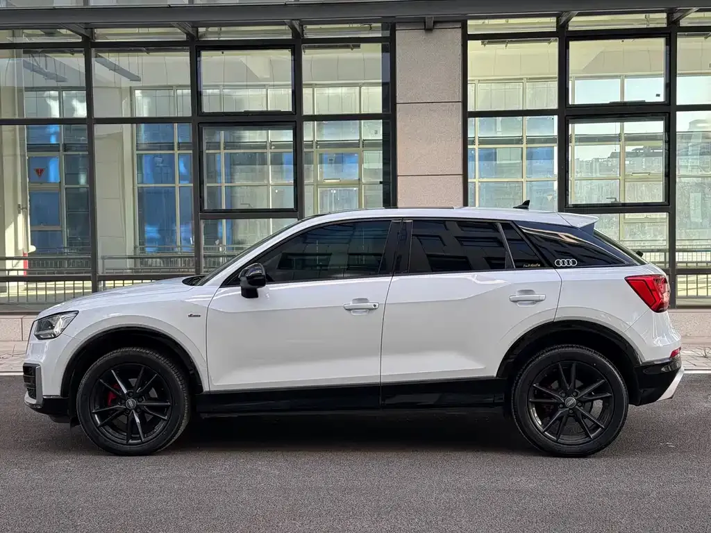 Audi Q2L 2021 из CN, фото 3