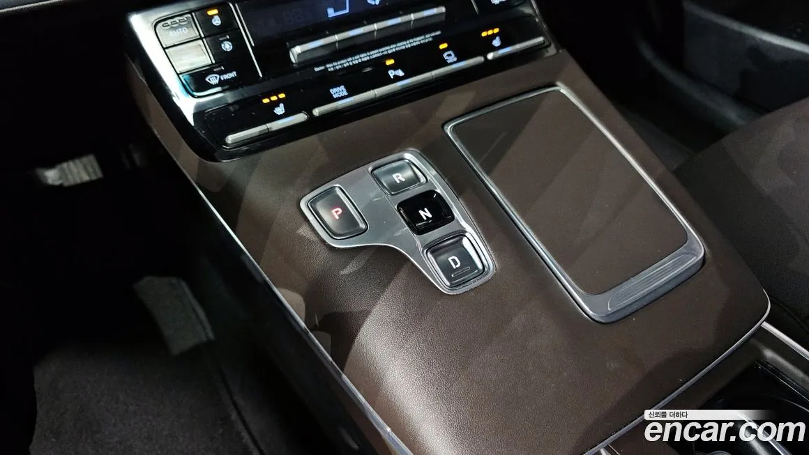 Hyundai Grandeur — фото 6