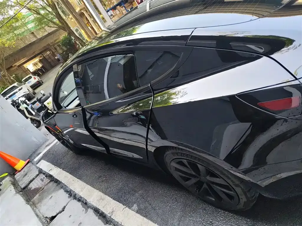 Tesla Model 3 2023 из CN, фото 9