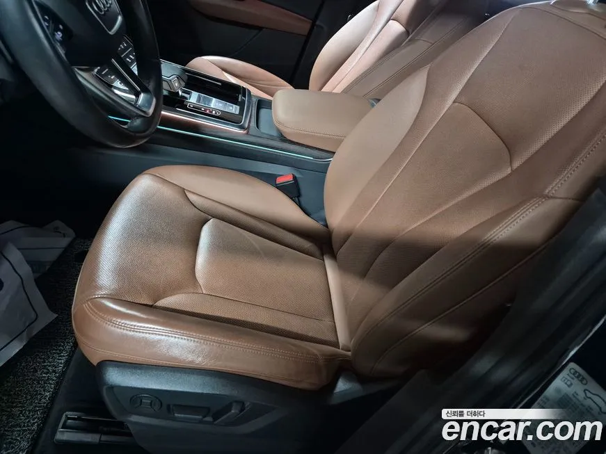 Audi Q7 2021 из KR, фото 4