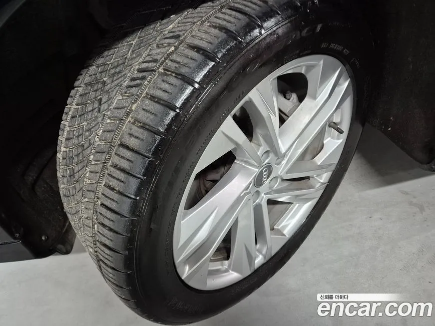 Audi Q7 2021 из KR, фото 6