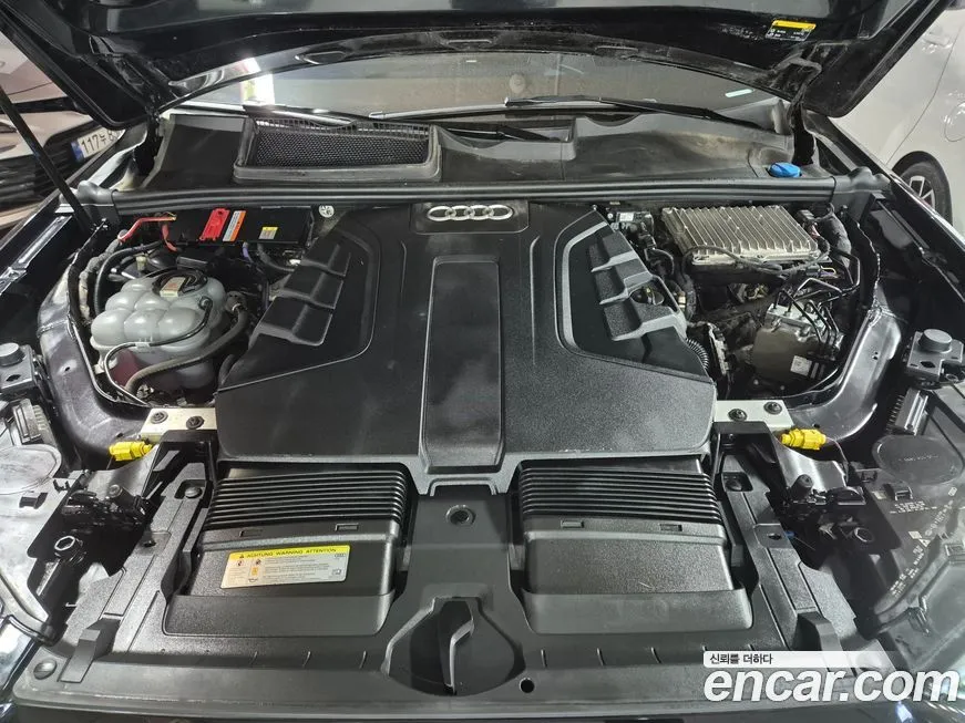 Audi Q7 2021 из KR, фото 10