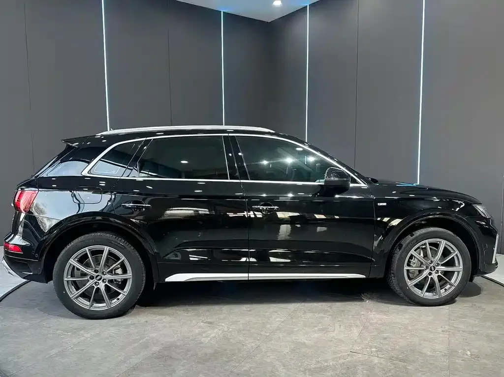 Audi Q5L 2022 из CN, фото 10