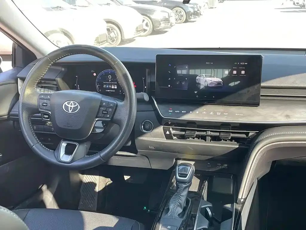 Toyota Camry 2024 из CN, фото 3