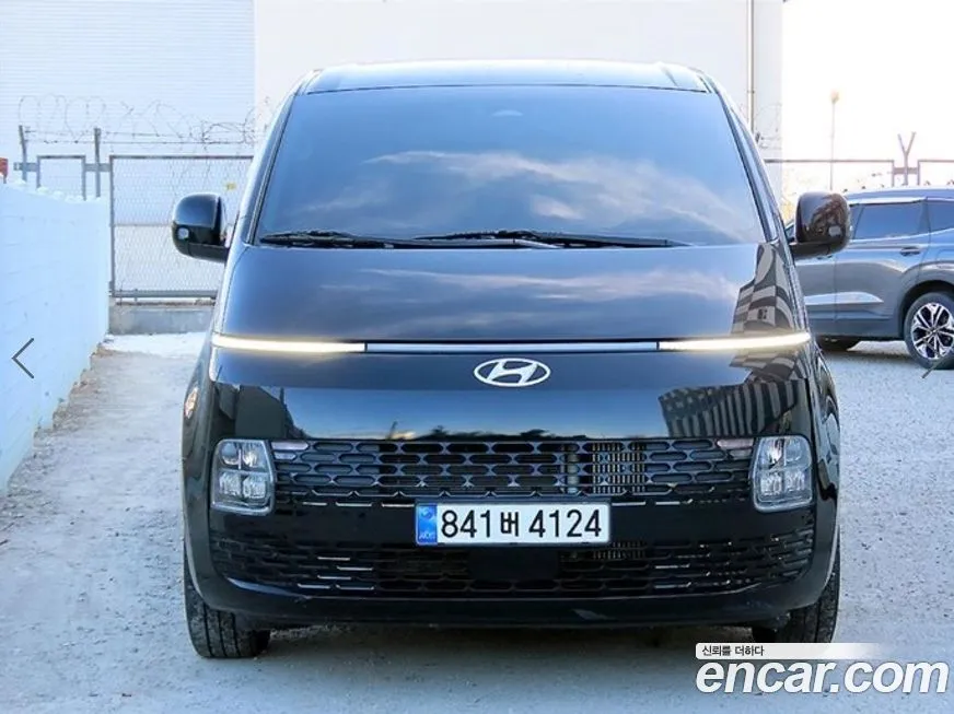 Hyundai Staria — фото 1