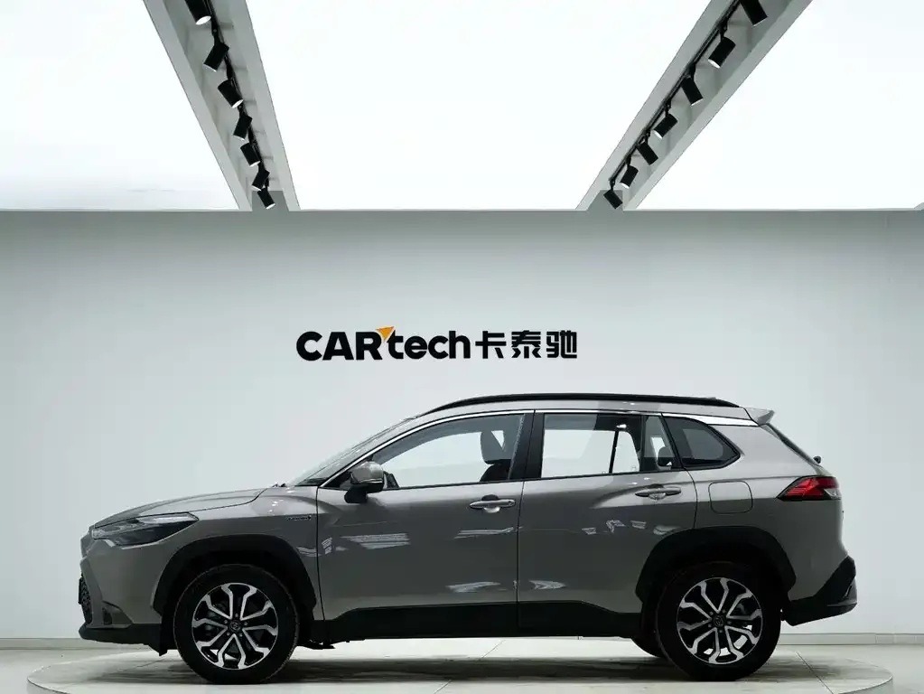Toyota Frontlander 2023 из CN, фото 10