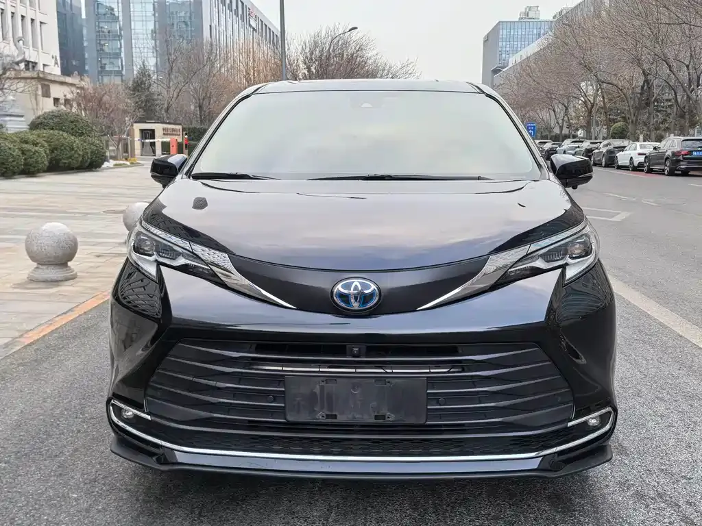 Toyota Sienna 2023 из CN, фото 6