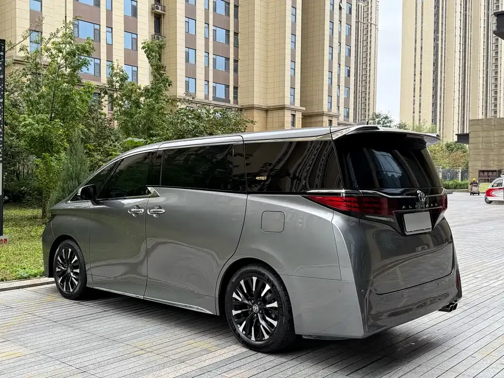 Toyota Alphard 2024 из CN, фото 3