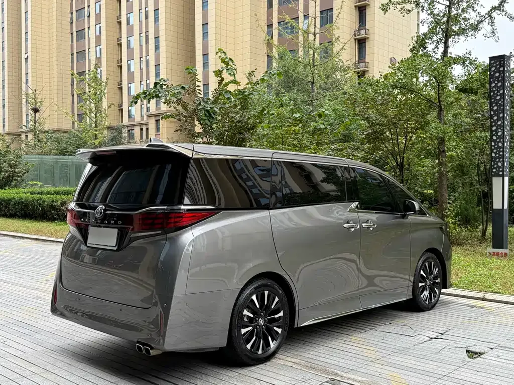 Toyota Alphard 2024 из CN, фото 9