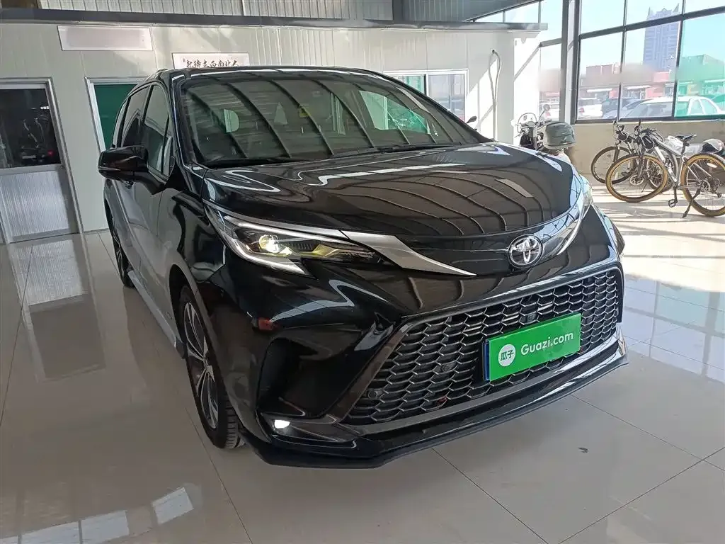 Toyota Granvia 2024 из CN, фото 3