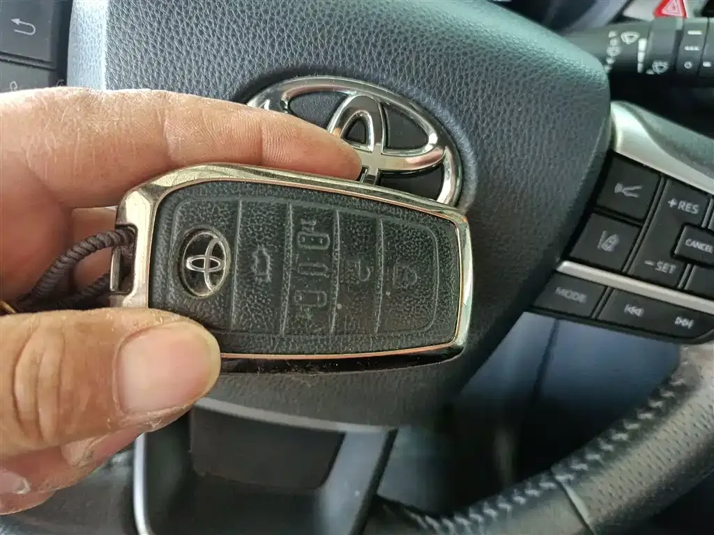 Toyota Granvia 2024 из CN, фото 10