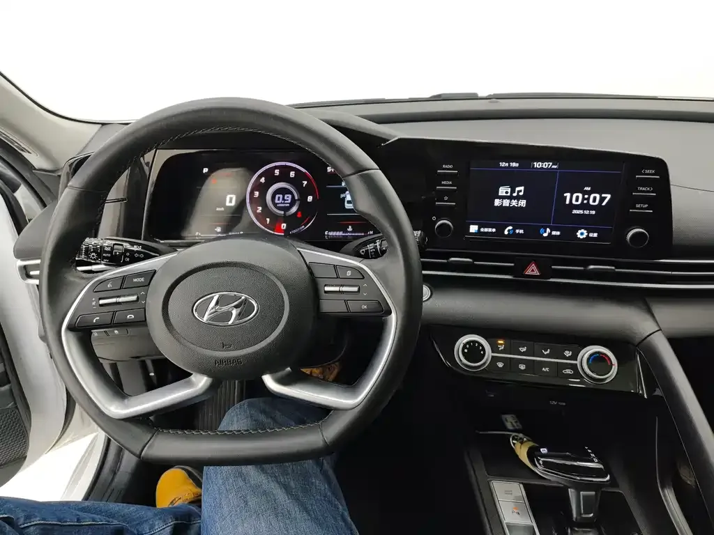 Hyundai Elantra 2022 из CN, фото 5